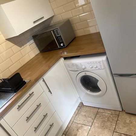Large Modern Studio Flat London Exterior photo