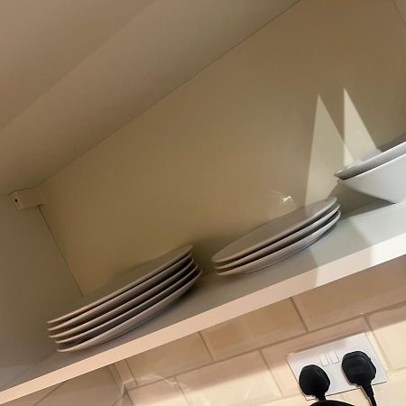 Large Modern Studio Flat London Exterior photo