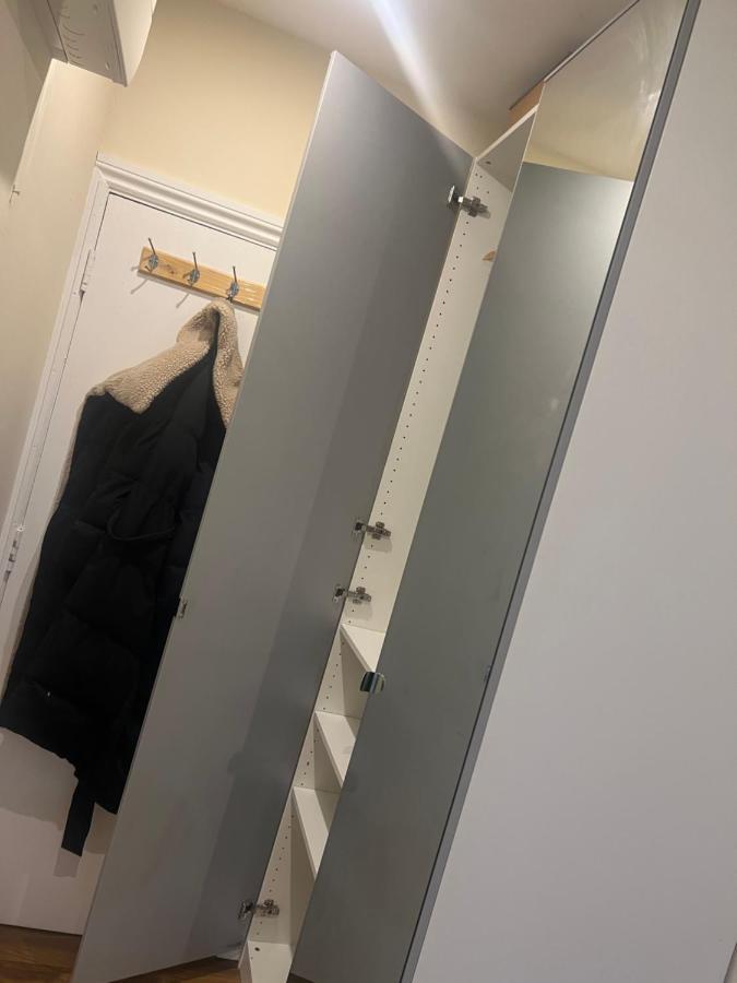 Large Modern Studio Flat London Exterior photo