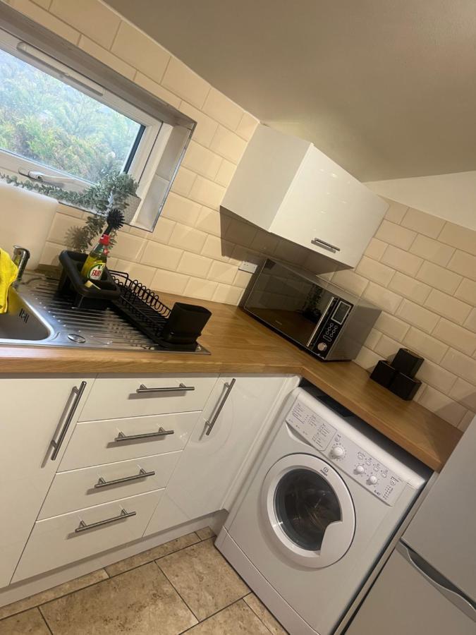 Large Modern Studio Flat London Exterior photo