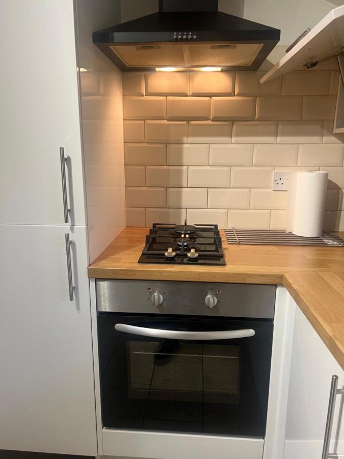 Large Modern Studio Flat London Exterior photo