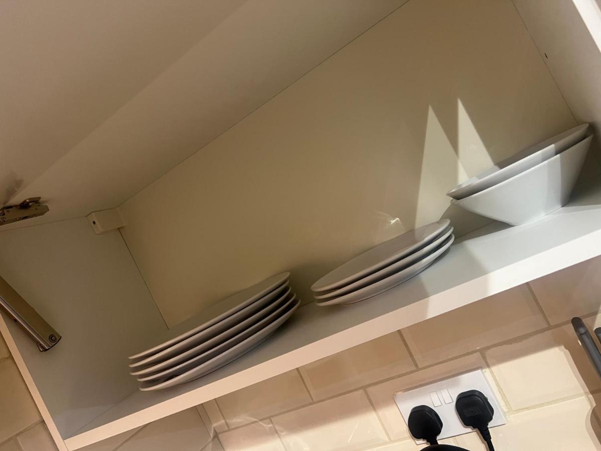Large Modern Studio Flat London Exterior photo